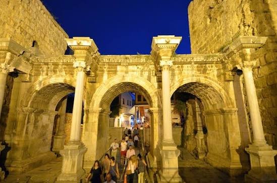 hadrians gate — صورة 7