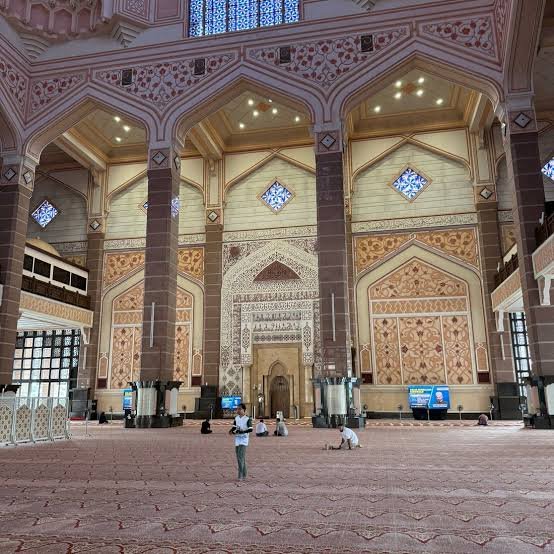مسجد يوتراجايا — صورة 10