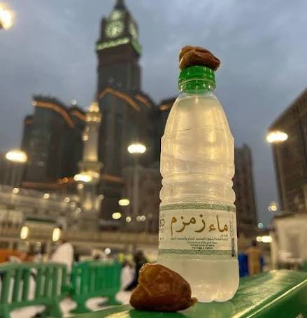 شرب ماء زمزم — صورة 3