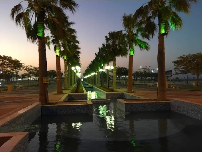واجهة الخبر البحريه