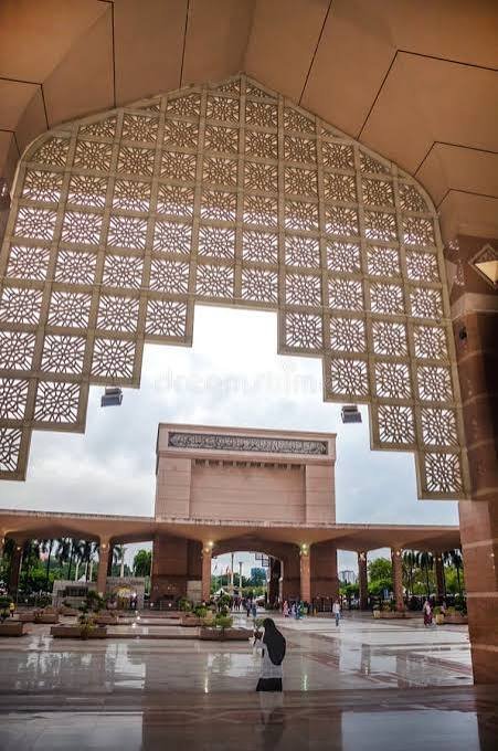 مسجد يوتراجايا — صورة 15