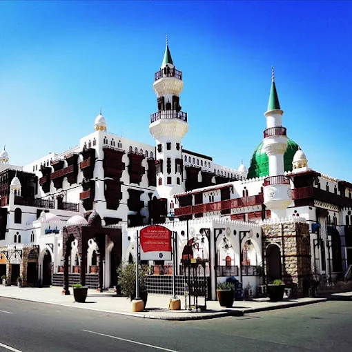 متحف مدينه الطيبات العالميه للعلوم والمعرفه