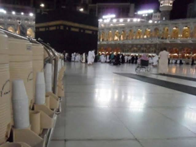 شرب ماء زمزم — صورة 7